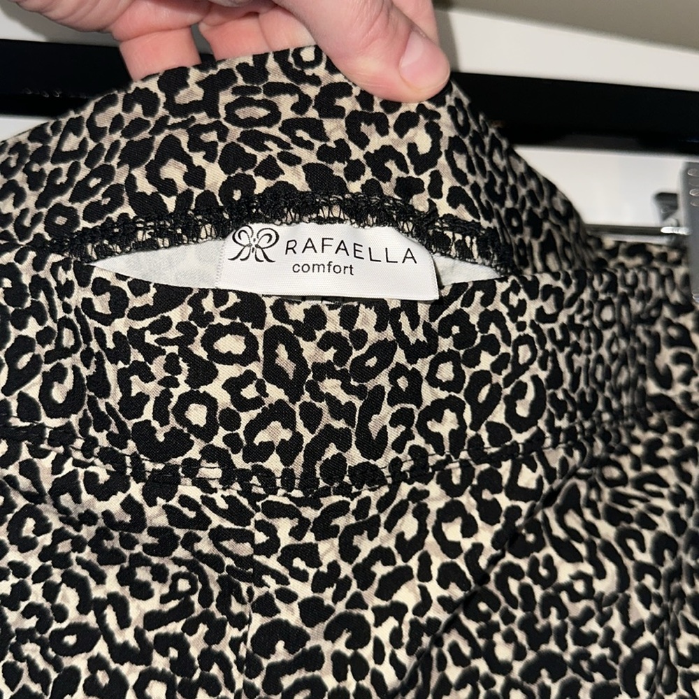 Rafaella Leopard Print Pants Stretchy Size 14 - Picture 2 of 6